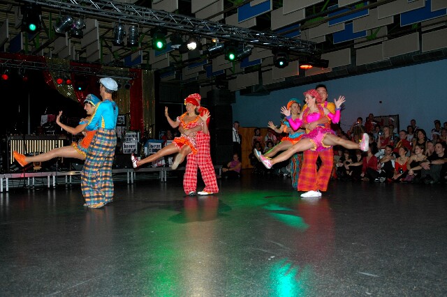 min 2005 11 12 fous swing 186